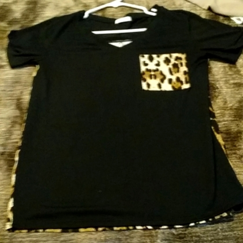 Leopard print top